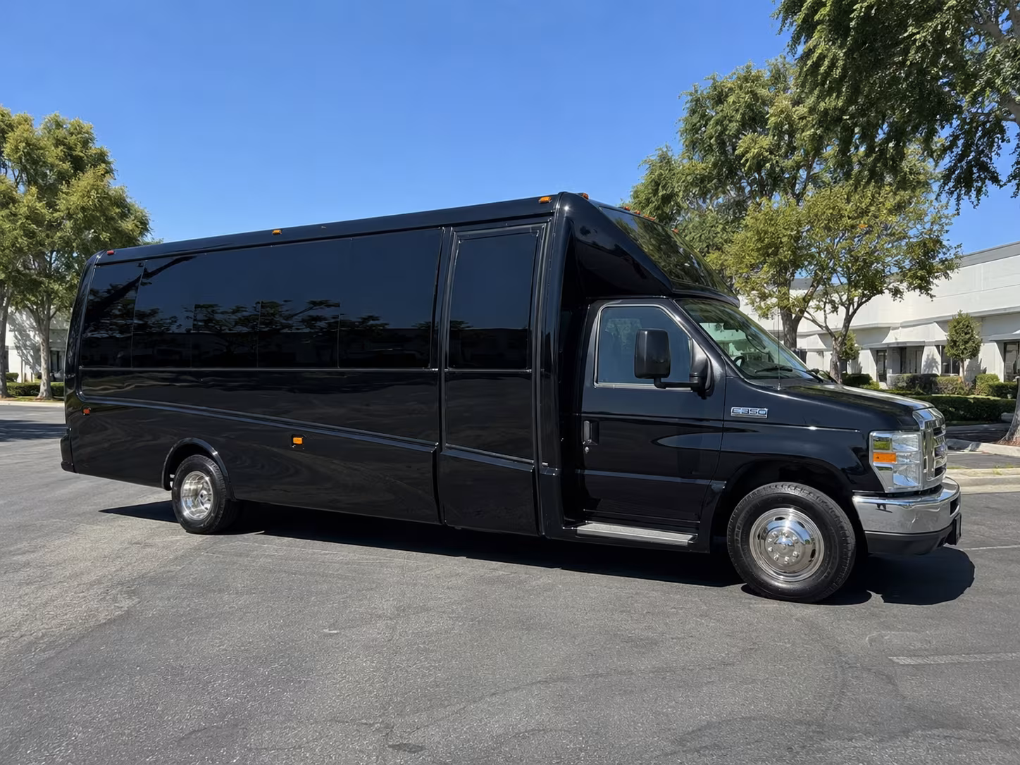 rent an irvine prom party bus or charter bus today